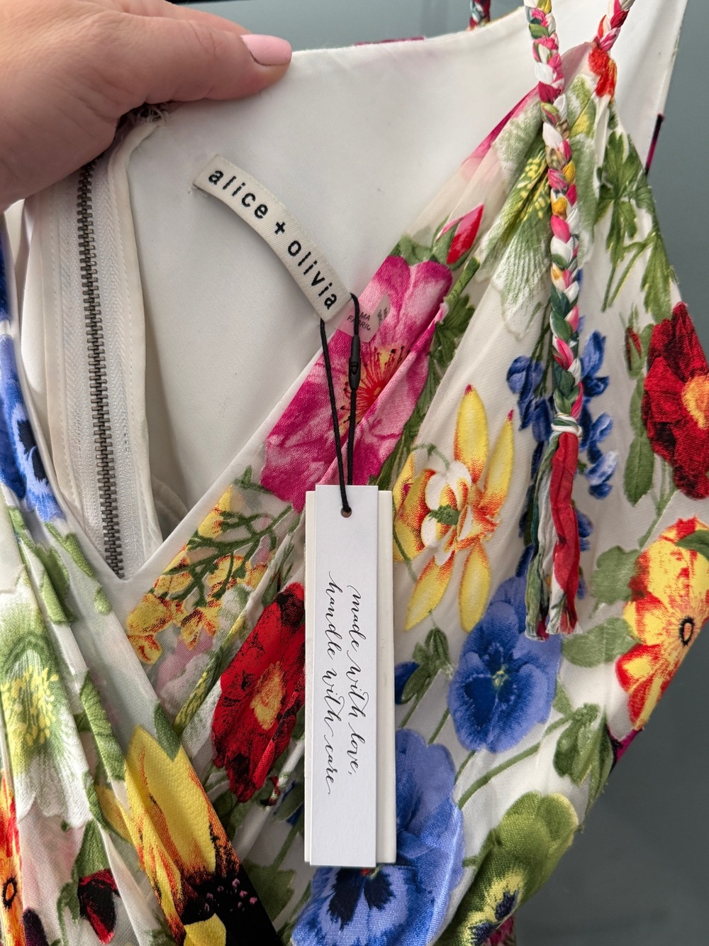 Alice + Olivia Samantha Mock-Wrap Dress in Sunday Stroll Floral Print. - Picture 4 of 4